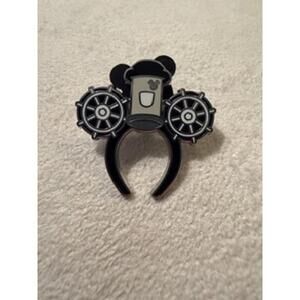 Super Chaser RARE DLR Steamboat Willie Ear Hat